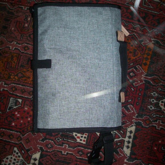 Skip Hop Pronto Baby Portable Changing Station & Diaper Changing Pad Essential - Picture 9 of 9